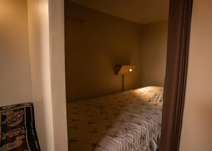 Ecopackers Hostels *